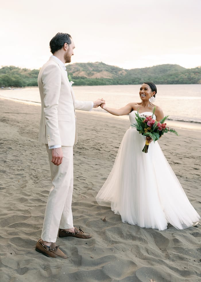 1652045047 744 Calida y pintoresca boda en Costa Rica